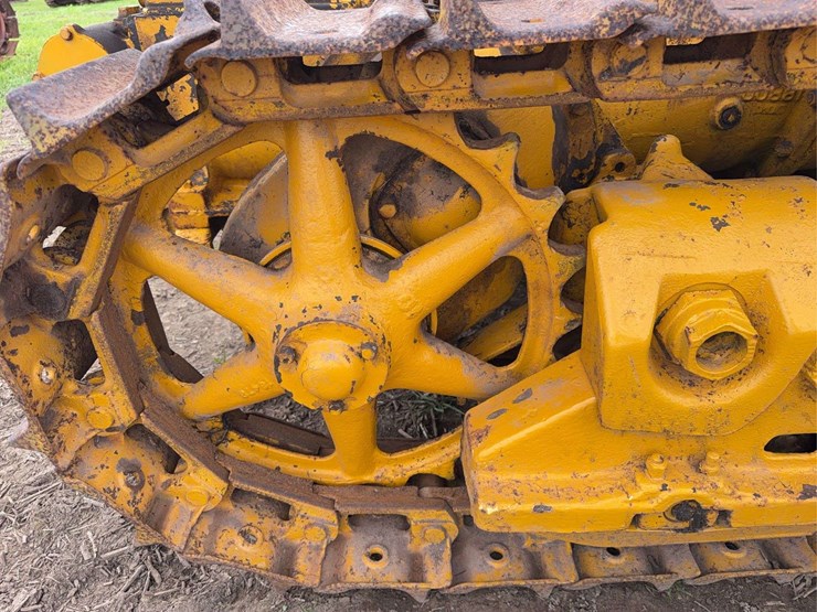 caterpillar-2-ton-image-30