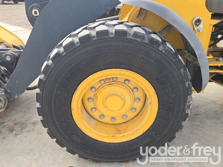 2008-john-deere-444j-image-9