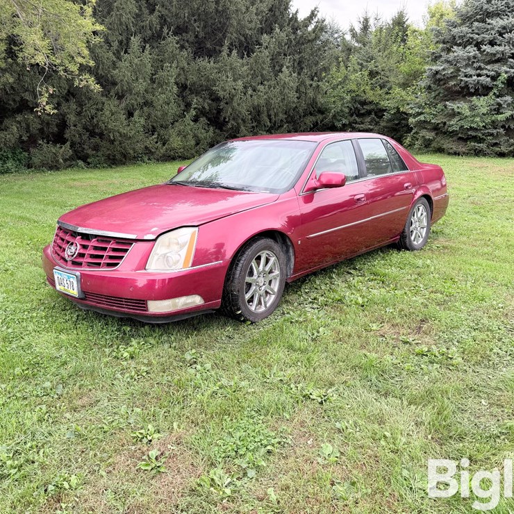 2007 Cadillac DTS Performance Sedan