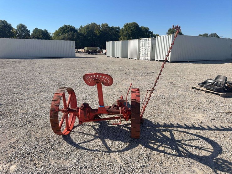 ih-mccormick-deering-sickle-bar-mower-image-3