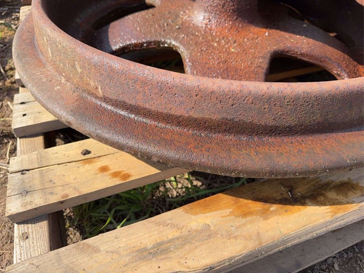 fordson-cast-front-wheels-image-6
