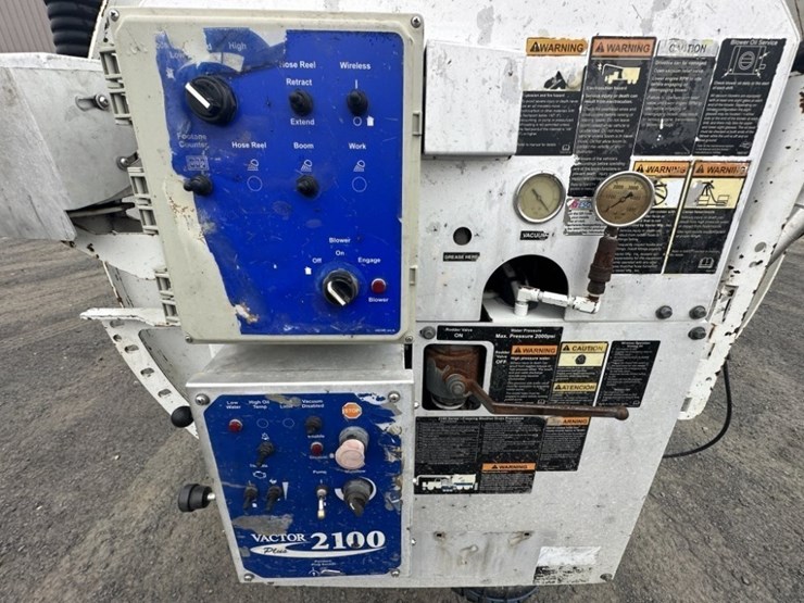 2014-kenworth-t800-image-26