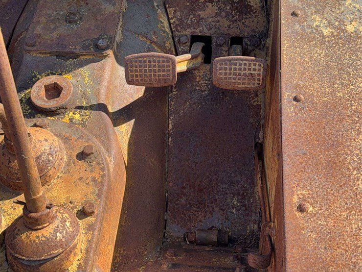 caterpillar-ten-image-25