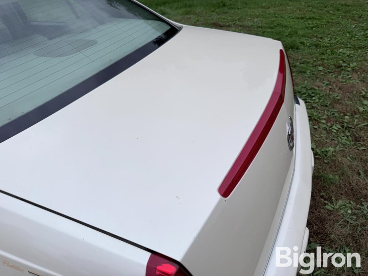 2007-cadillac-dts-sedan-image-11