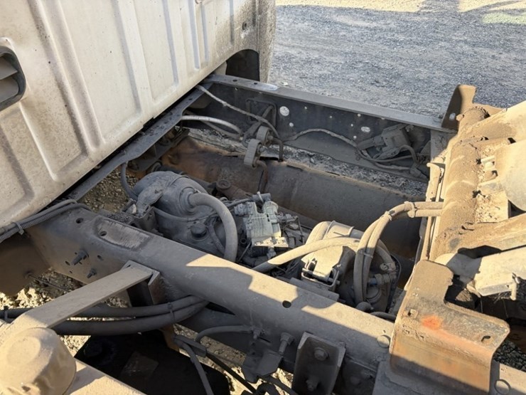 2011-ford-f350-image-34
