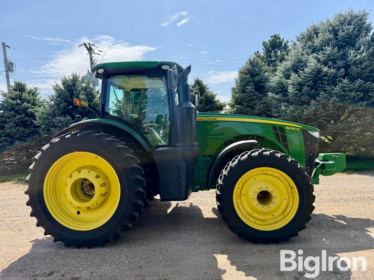 2017-john-deere-8295r-mfwd-tractor-image-4