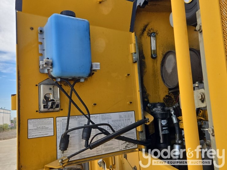 2008-john-deere-444j-image-46