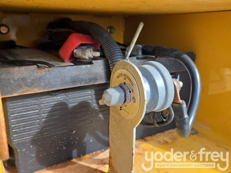 2008-john-deere-444j-image-45