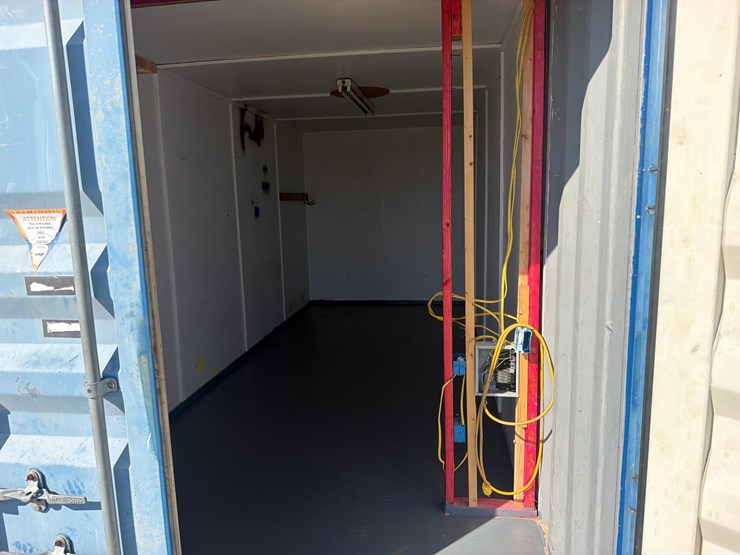 #47211-•-20ft-shipping-container-image-3