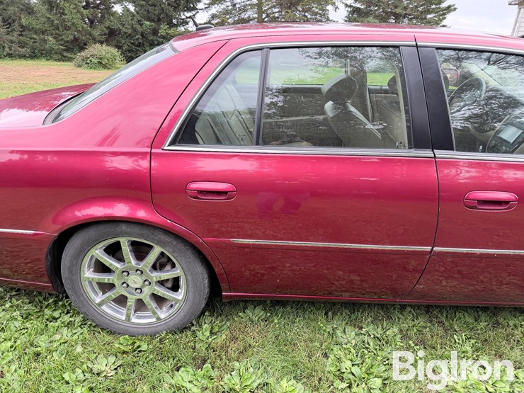 2007-cadillac-dts-performance-sedan-image-15