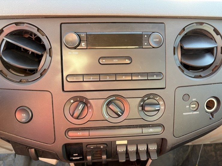 2008-ford-f450-image-30