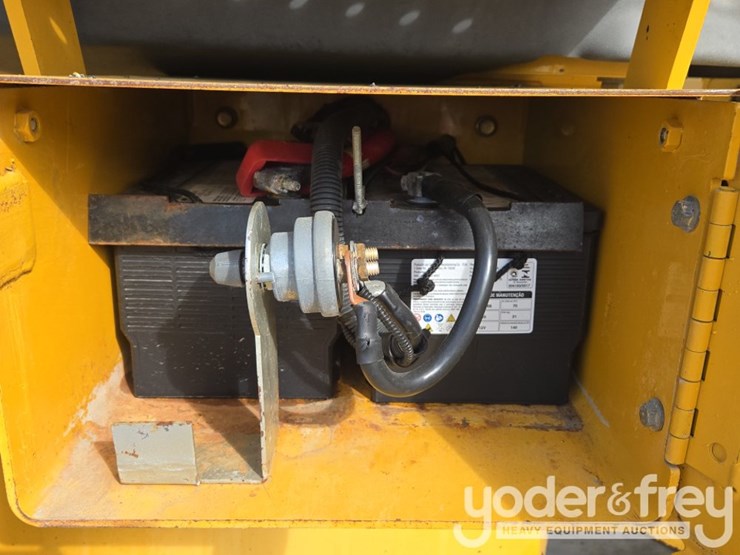 2008-john-deere-444j-image-44