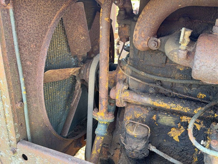 caterpillar-twenty-two-image-47