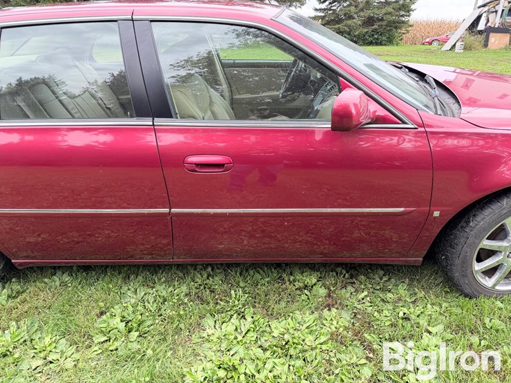 2007-cadillac-dts-performance-sedan-image-16