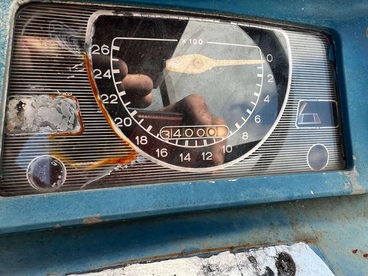 ford-4000-diesel-tractor-w/-canopy-(3,400-hours)-not-operational-image-15