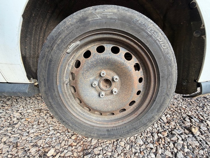 #4553-•-2015-ford-transit-connect-cargo-van-image-56