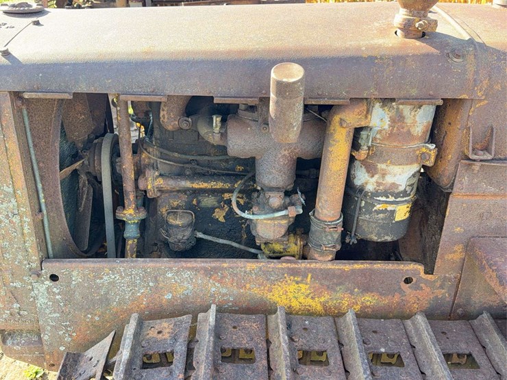 caterpillar-twenty-two-image-43