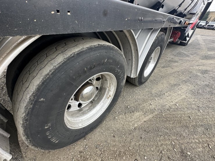 2014-kenworth-t800-image-14