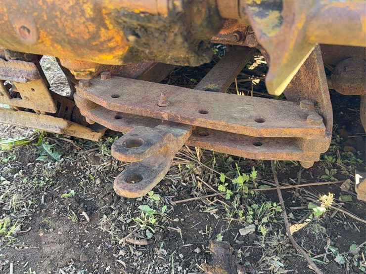 caterpillar-twenty-two-image-27