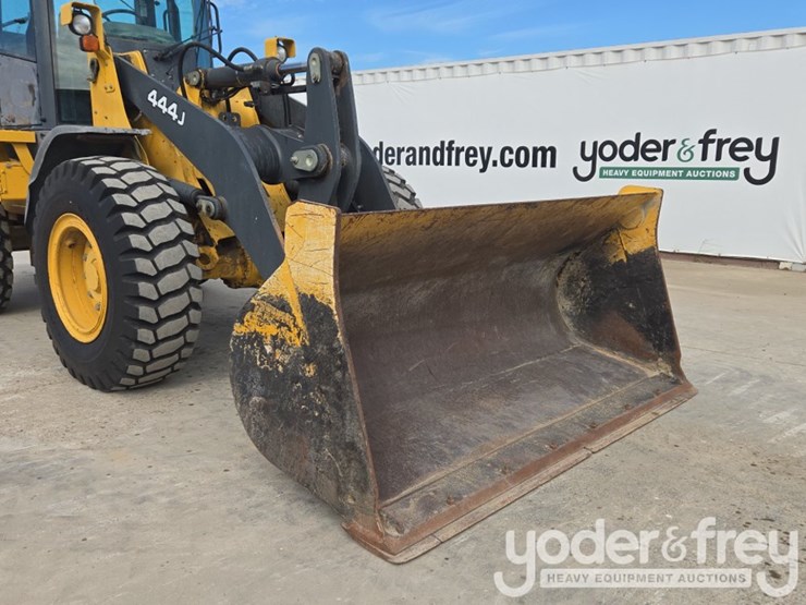 2008-john-deere-444j-image-14