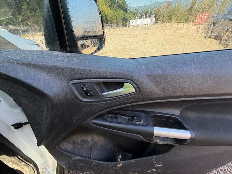 #4553-•-2015-ford-transit-connect-cargo-van-image-27