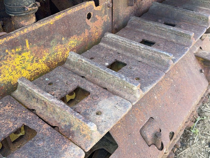 caterpillar-twenty-two-image-38