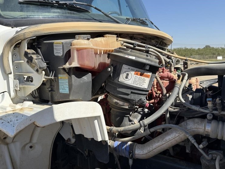 2018-freightliner-m2-t/a-dump-truck-image-84