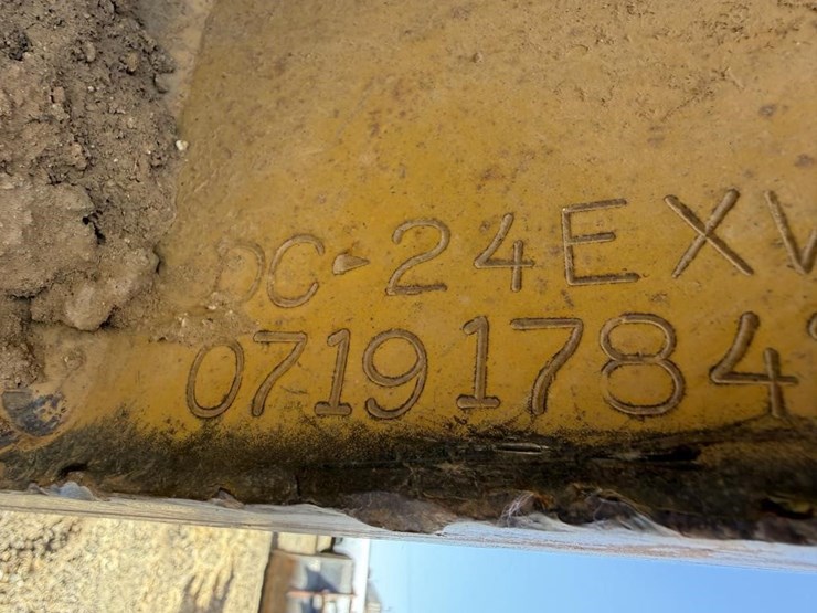 cat-24"-excavator-compaction-wheel-image-10