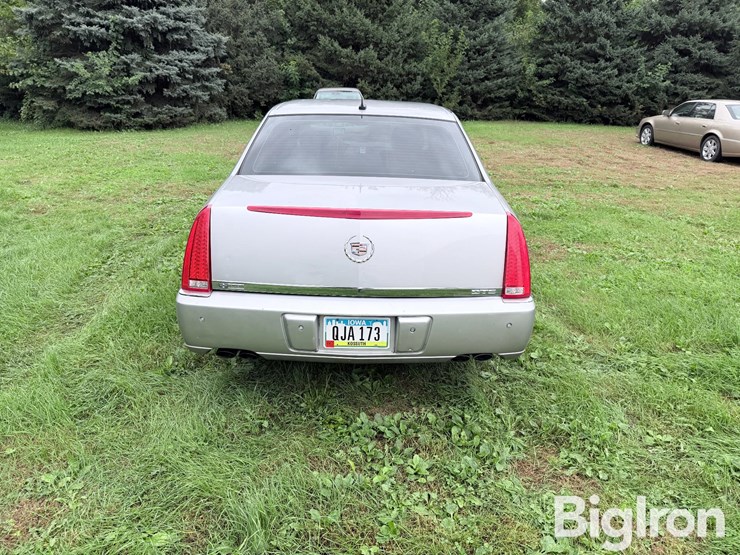 2006-cadillac-dts-luxury-i-sedan-image-6