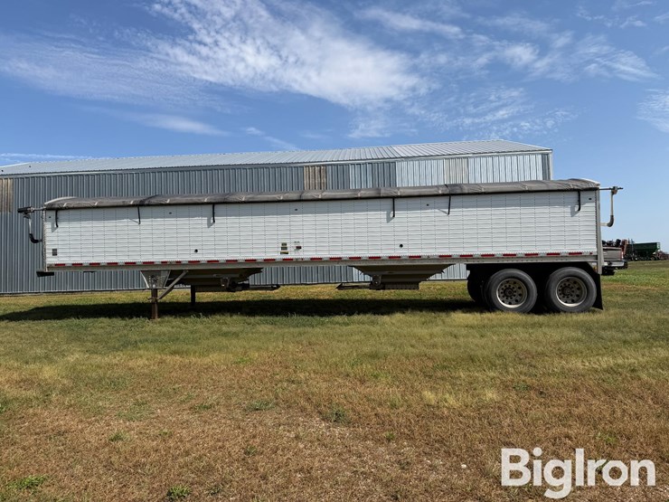 2014-wilson-dwh-500-43’-t/a-grain-trailer-image-8