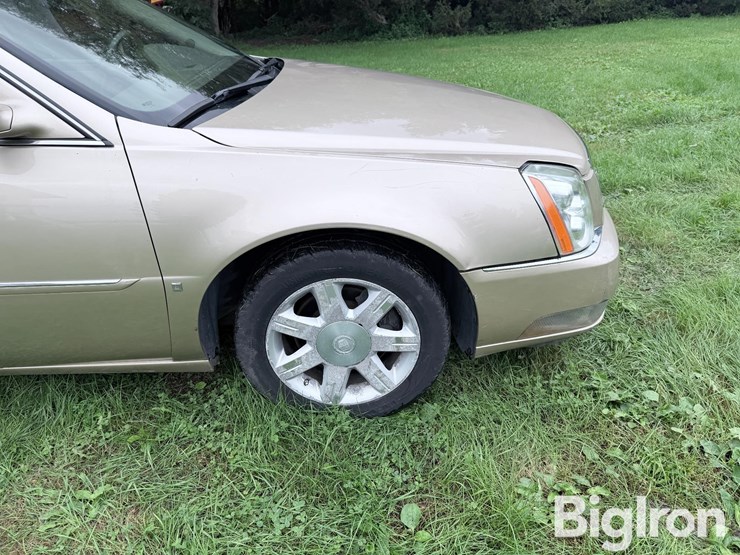 2006-cadillac-dts-luxury-1-sedan-image-20