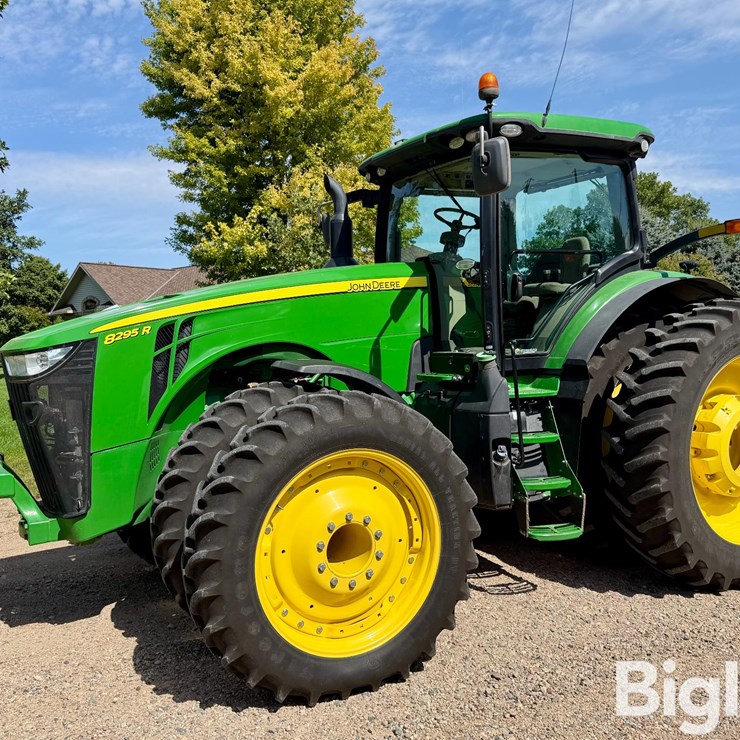 2017 John Deere 8295R MFWD Tractor