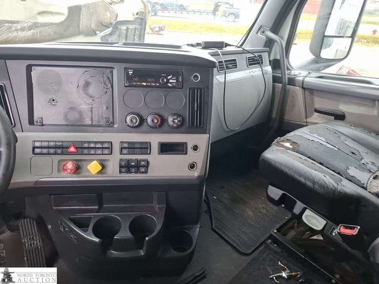2021-freightliner-cascadia-t/a-sleeper-tractor-image-24