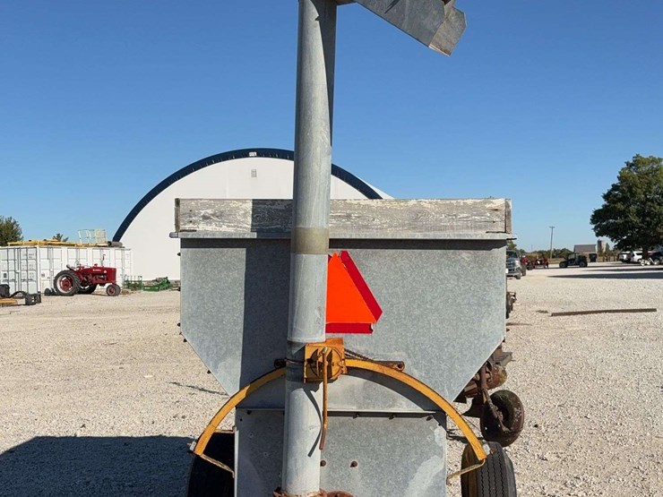 knoedler-auger-wagon-image-3