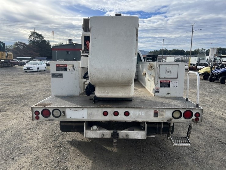 2006-ford-f550-image-8