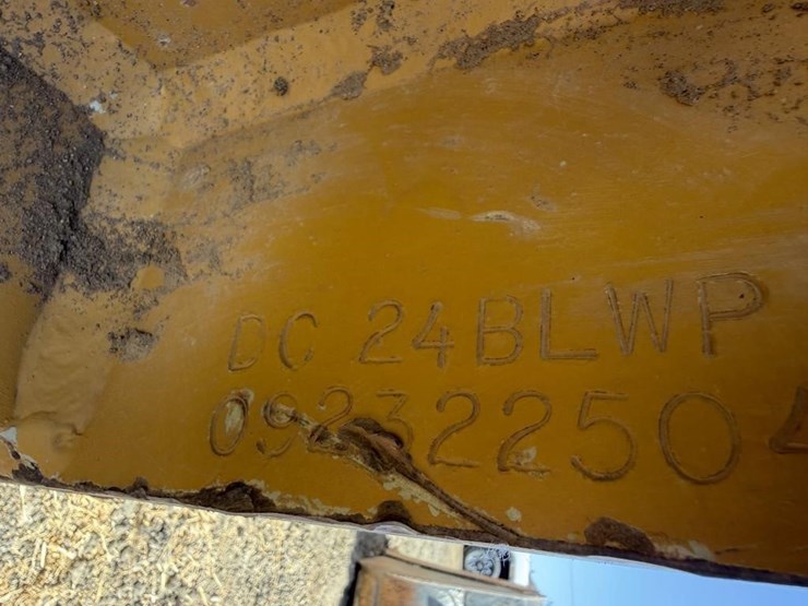 cat-24"-excavator-compaction-wheel-image-10