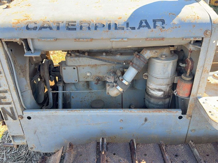 caterpillar-ten-image-36