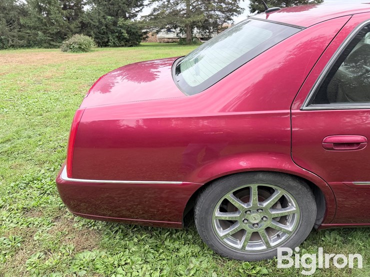 2007-cadillac-dts-performance-sedan-image-14