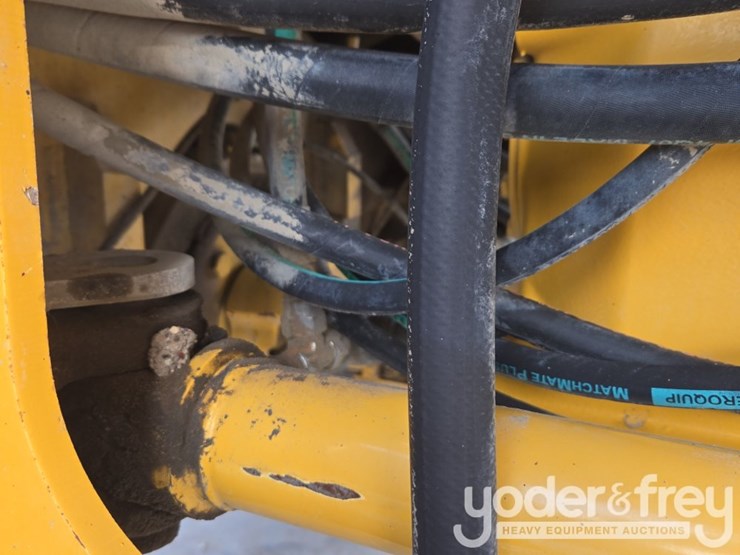 2008-john-deere-444j-image-42