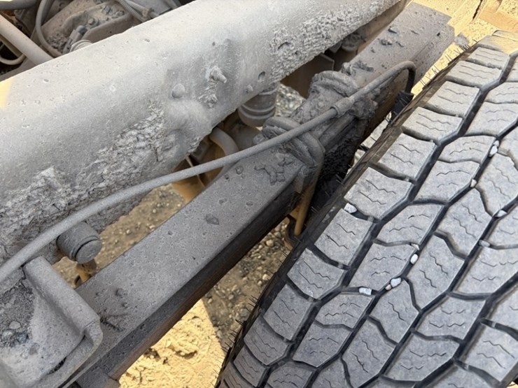 2011-ford-f350-image-37