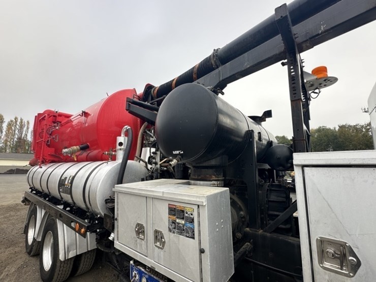 2014-kenworth-t800-image-25