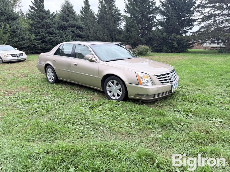2006-cadillac-dts-luxury-1-sedan-image-3
