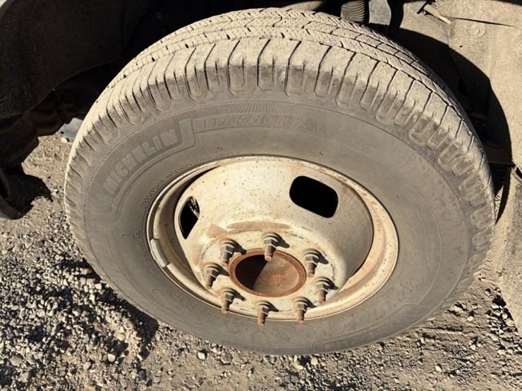 2011-ford-f350-image-21