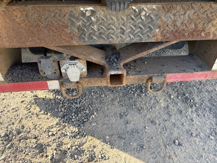 2011-ford-f350-image-25