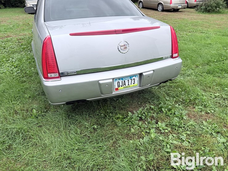 2006-cadillac-dts-luxury-i-sedan-image-12