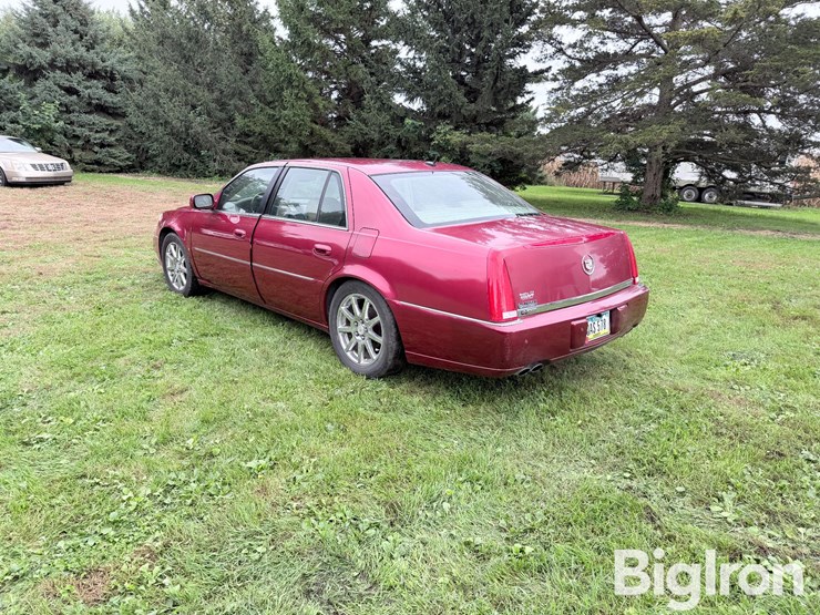 2007-cadillac-dts-performance-sedan-image-7