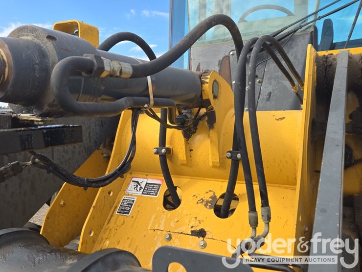 2008-john-deere-444j-image-17