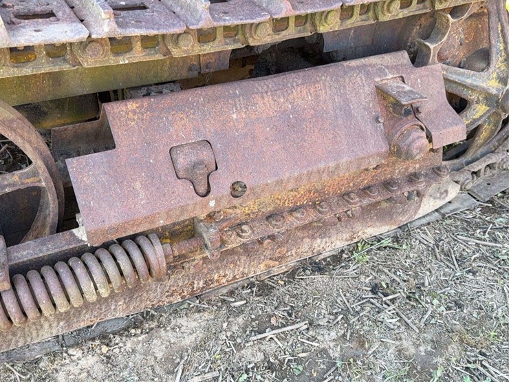 caterpillar-twenty-two-image-40