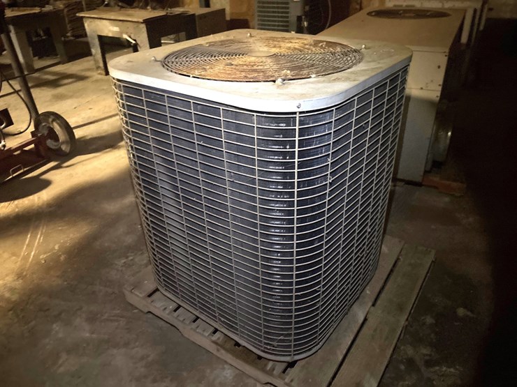 #176-•-hqco-ch5060vka1-outdoor-heat-pump-condenser-unit-image-2