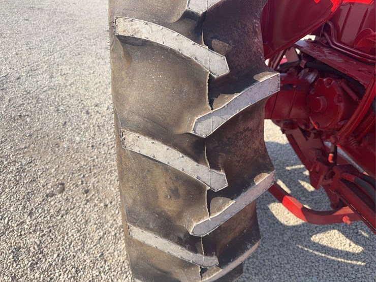 farmall-300-image-19
